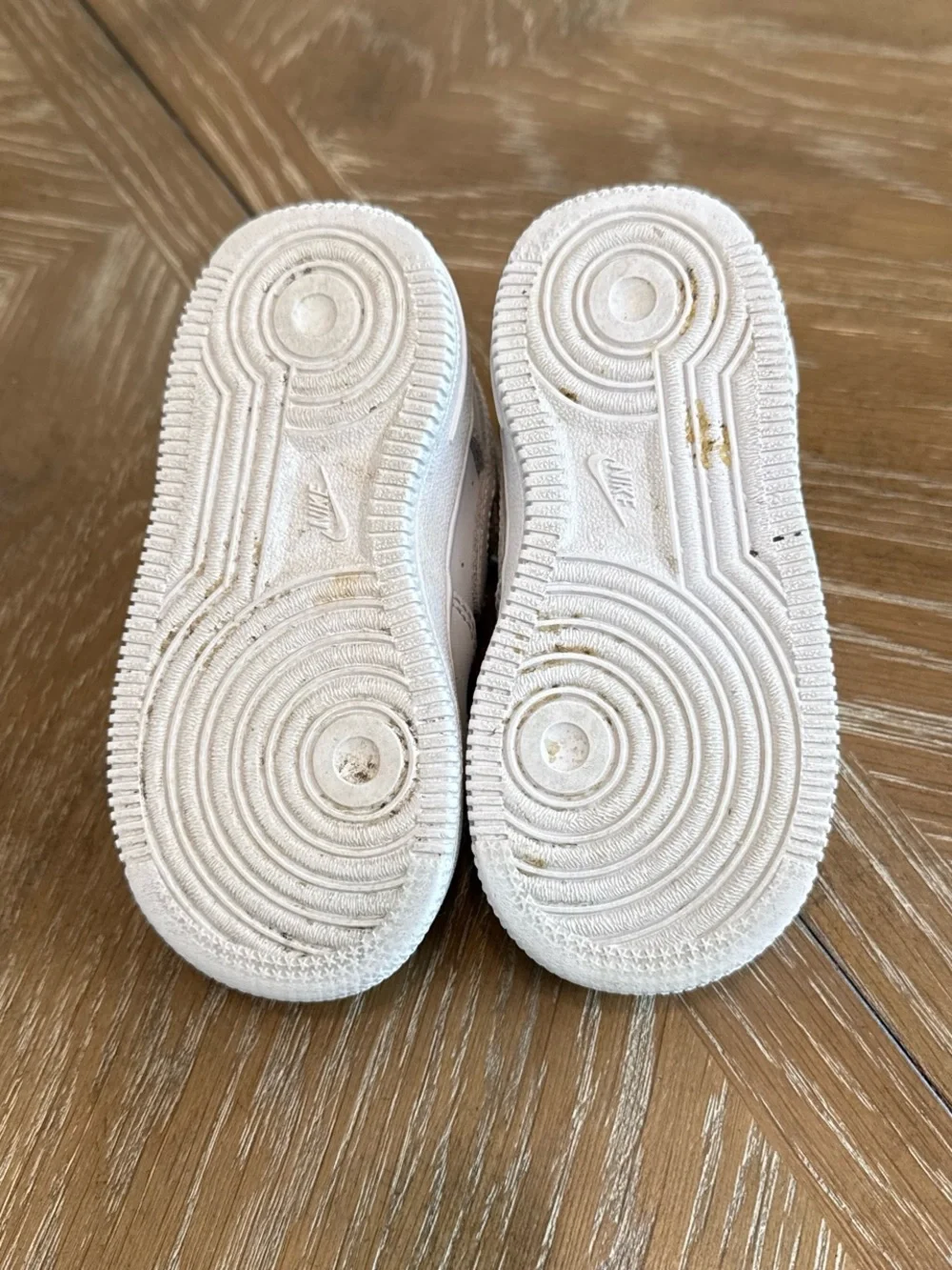 Nike toddler Air Force Low-Top Sneakers